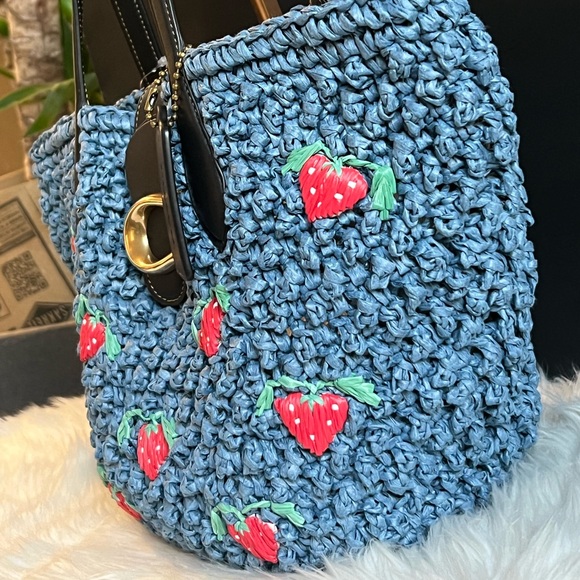 💰SOLD - CA035 - Coach Small Tote with Strawberry Embroidery - Picture 3 of 10